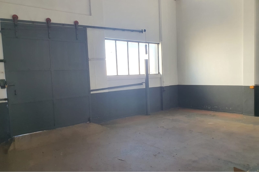 To Let commercial Property for Rent in Sidwell Eastern Cape